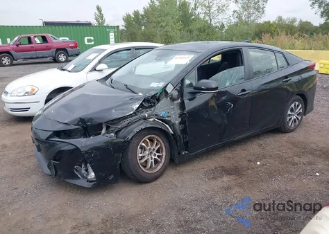 2021 Toyota Prius Prime Le из США, поврежденный, VIN JTDKAMFP2M3183097